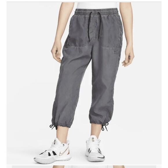 Nike Women’s Retro Fly Pants Dri-fit Gray Size Small NWT - Picture 1 of 10